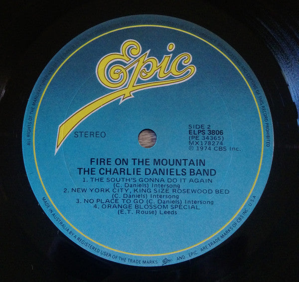 The Charlie Daniels Band : Fire On The Mountain (LP, Album, RE, Gat)