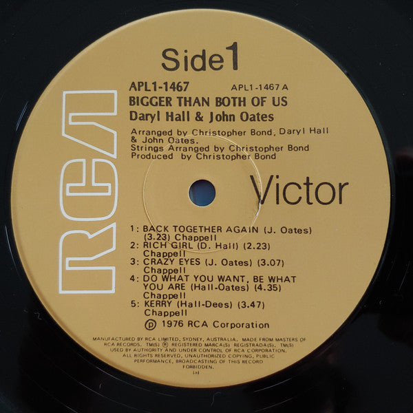 Daryl Hall & John Oates : Bigger Than Both Of Us (LP, Album)