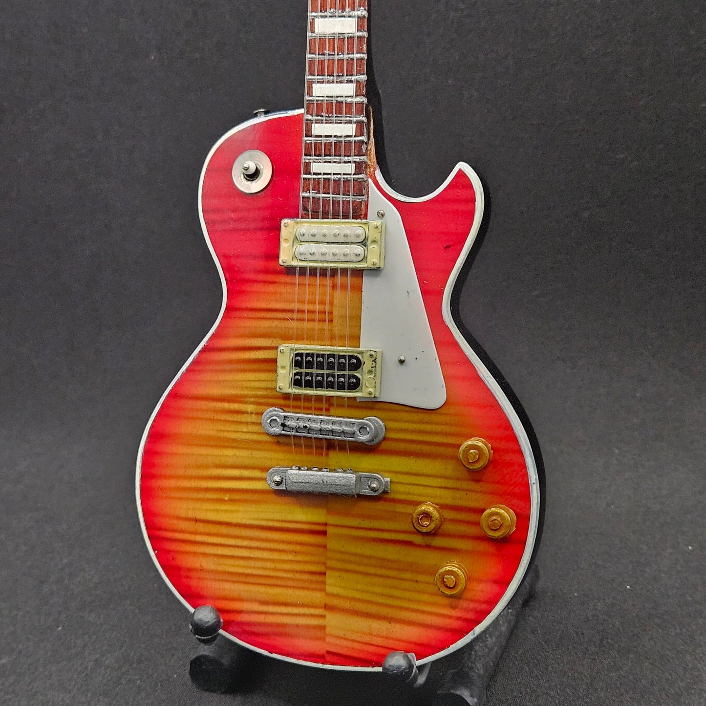 Miniature Guitar - Gibson Les Paul - Model Guitar Inc Stand