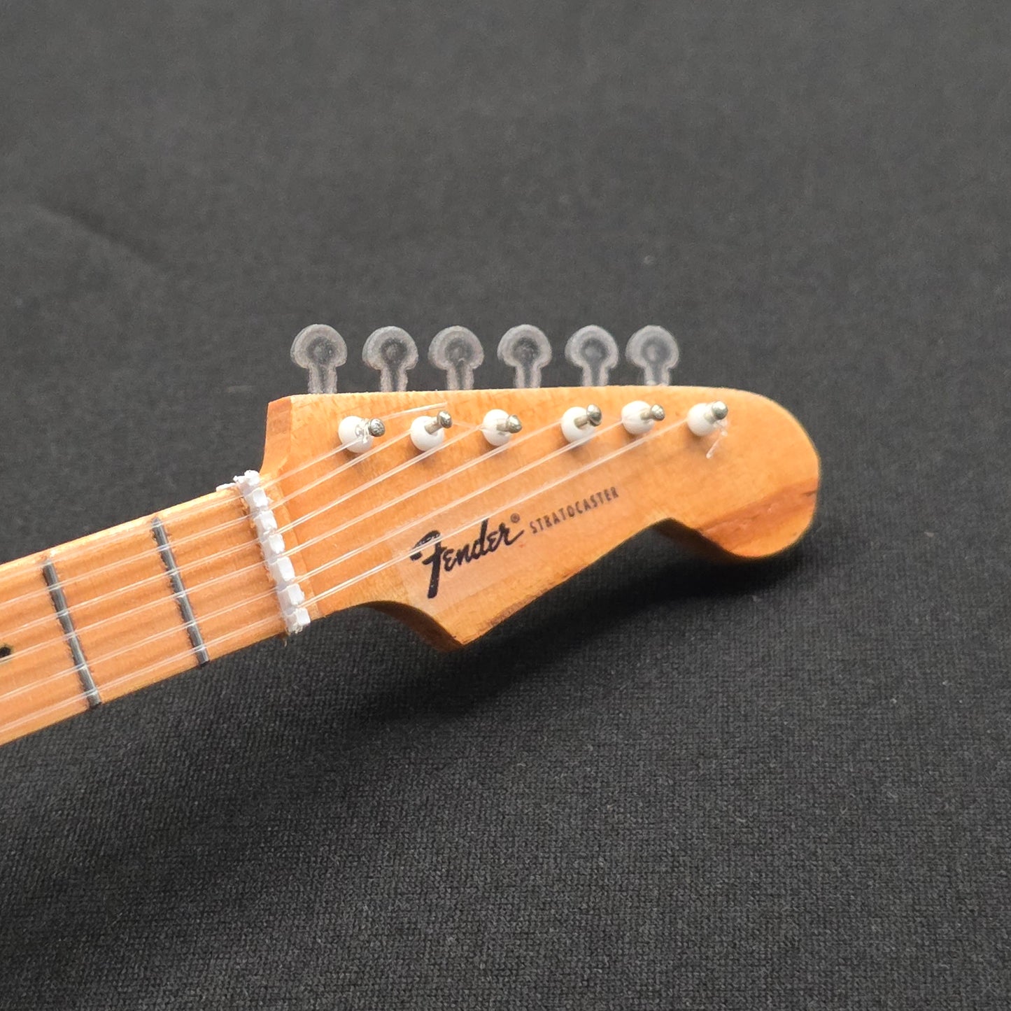 Miniature Guitar - Fender Stratocaster Natural Khruangbin Mark Speer  - Model Guitar Inc Stand