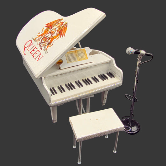 Miniature Piano - Queen White Grand +Stool / Microphone/Stand