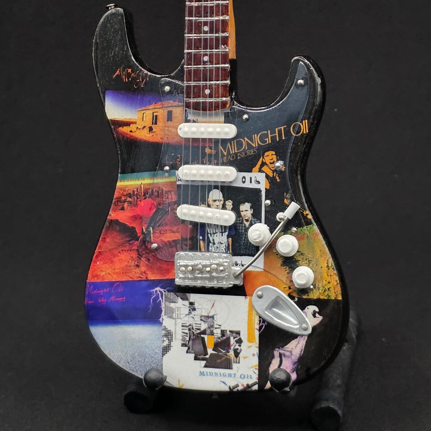 Miniature Guitar - Fender Stratocaster Midnight Oil - Model Guitar Inc Stand