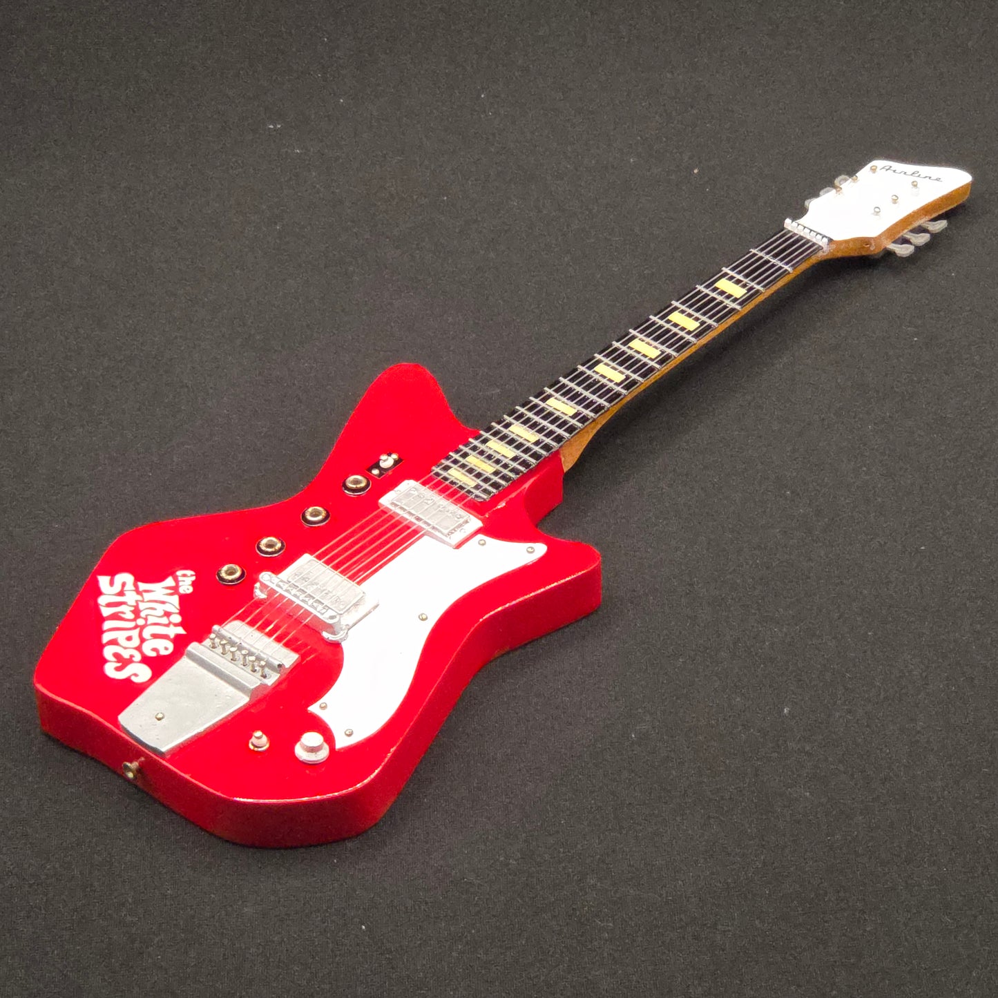 Miniature Guitar - The White Stripes Red Airline - Model Guitar Inc Stand
