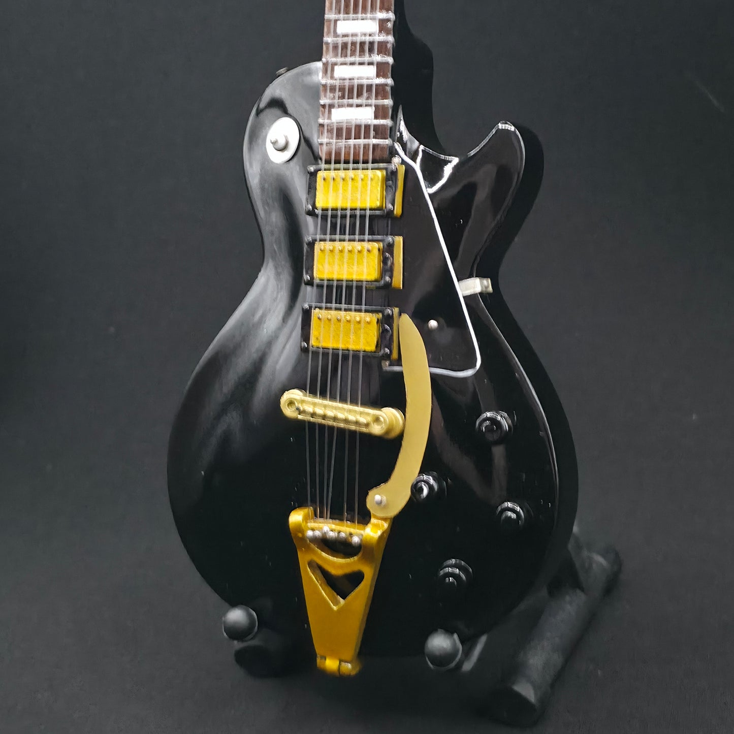 Miniature Guitar - Gibson Les Paul Black Beauty - Model Guitar Inc Stand