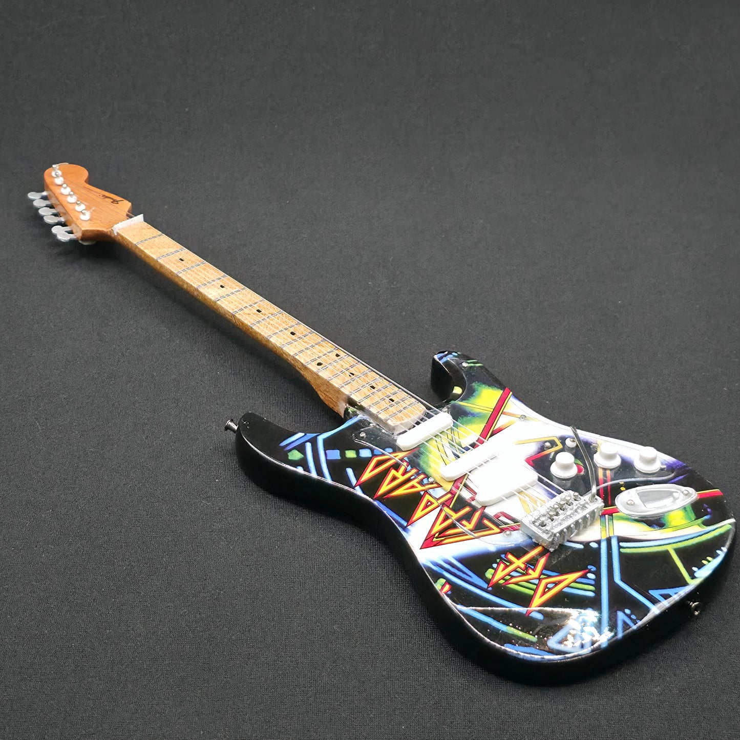 Miniature Guitar - Def Leppard Hysteria Fender Stratocaster  - Model Guitar Inc Stand
