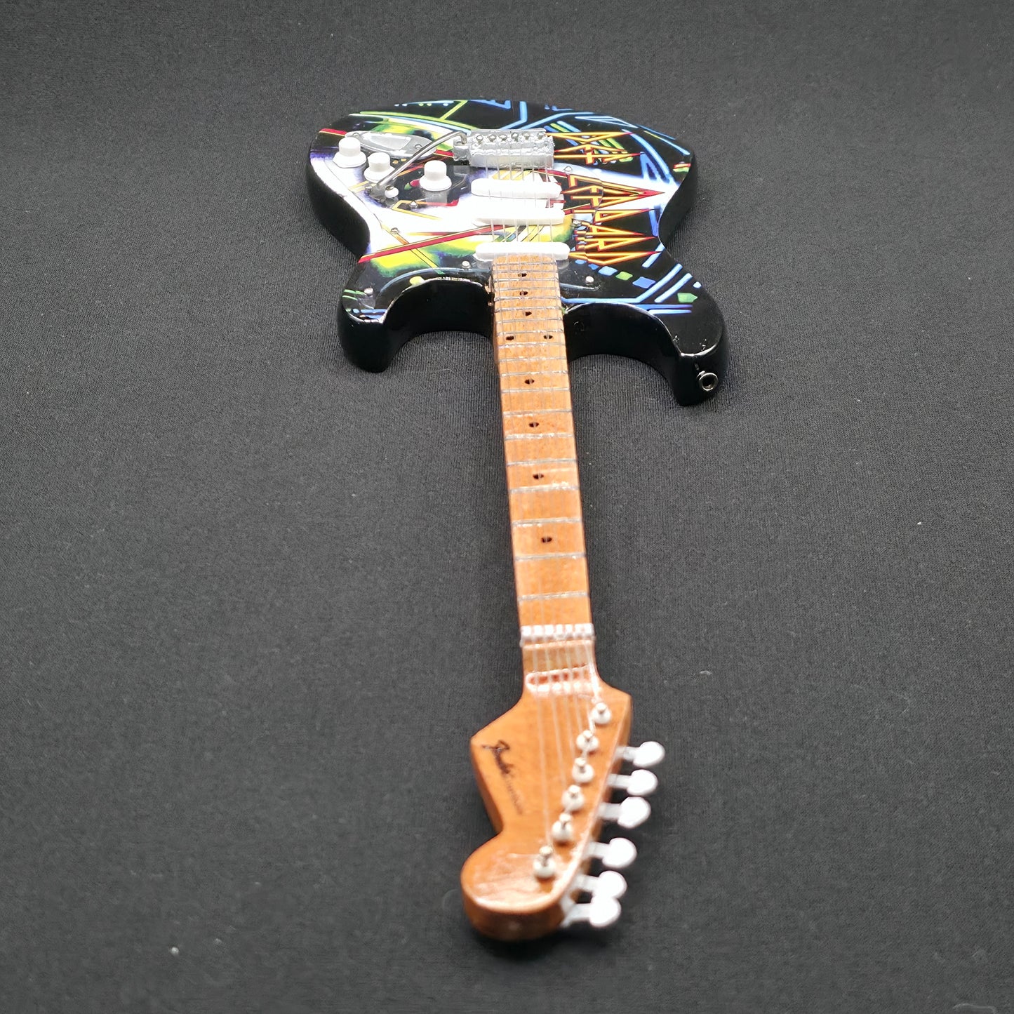 Miniature Guitar - Def Leppard Hysteria Fender Stratocaster  - Model Guitar Inc Stand