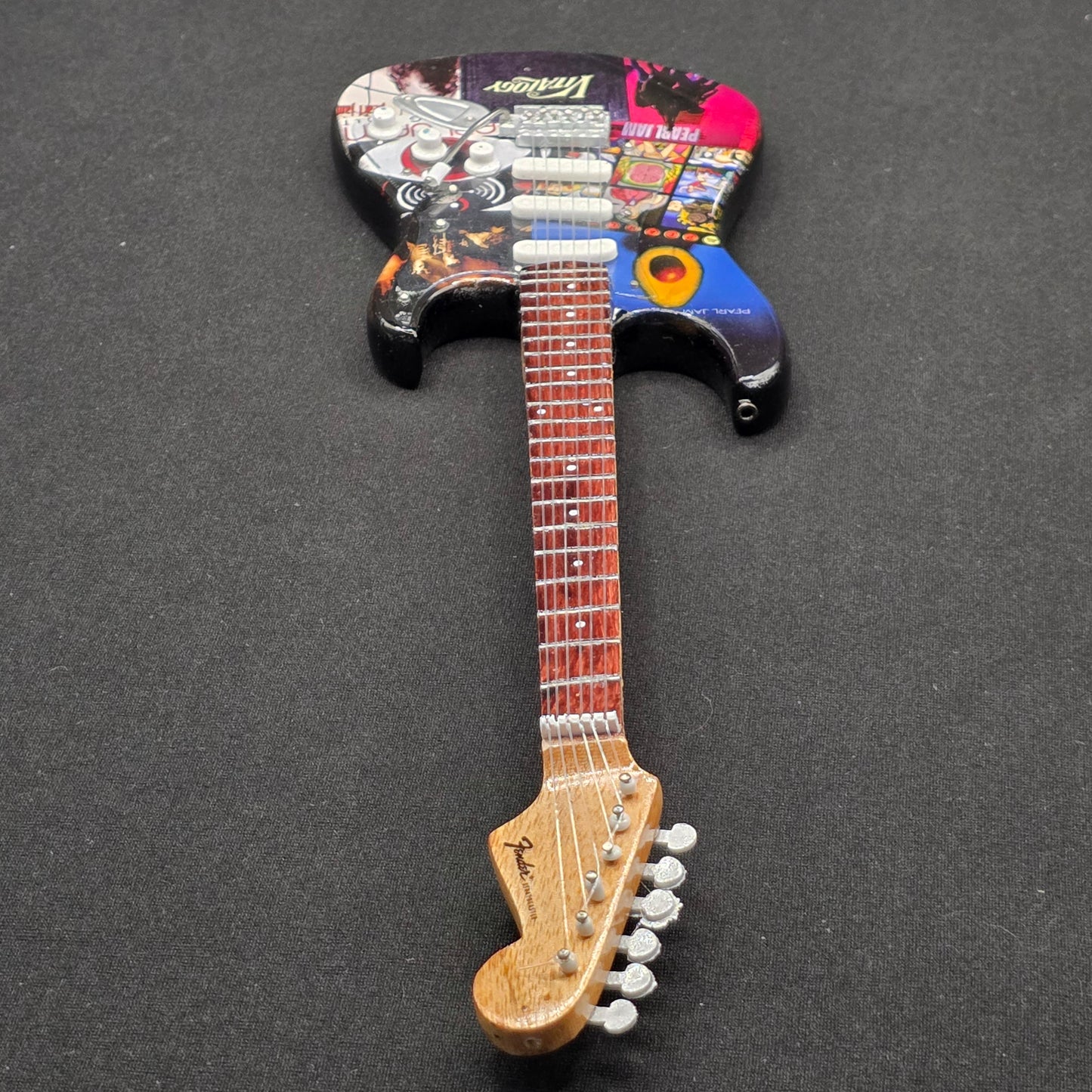 Miniature Guitar - Pearl Jam Album Covers Fender Stratocaster - Model Guitar Inc Stand