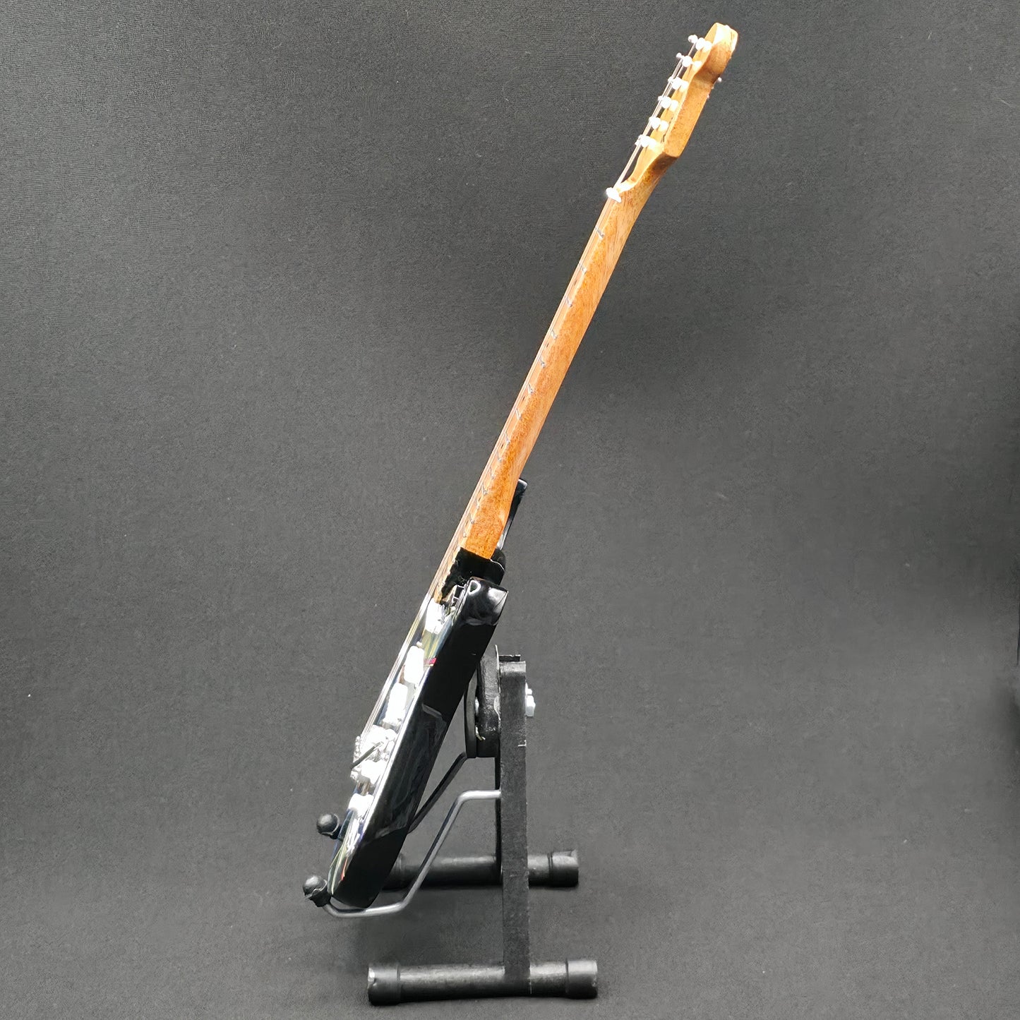 Miniature Guitar - Def Leppard Hysteria Fender Stratocaster  - Model Guitar Inc Stand