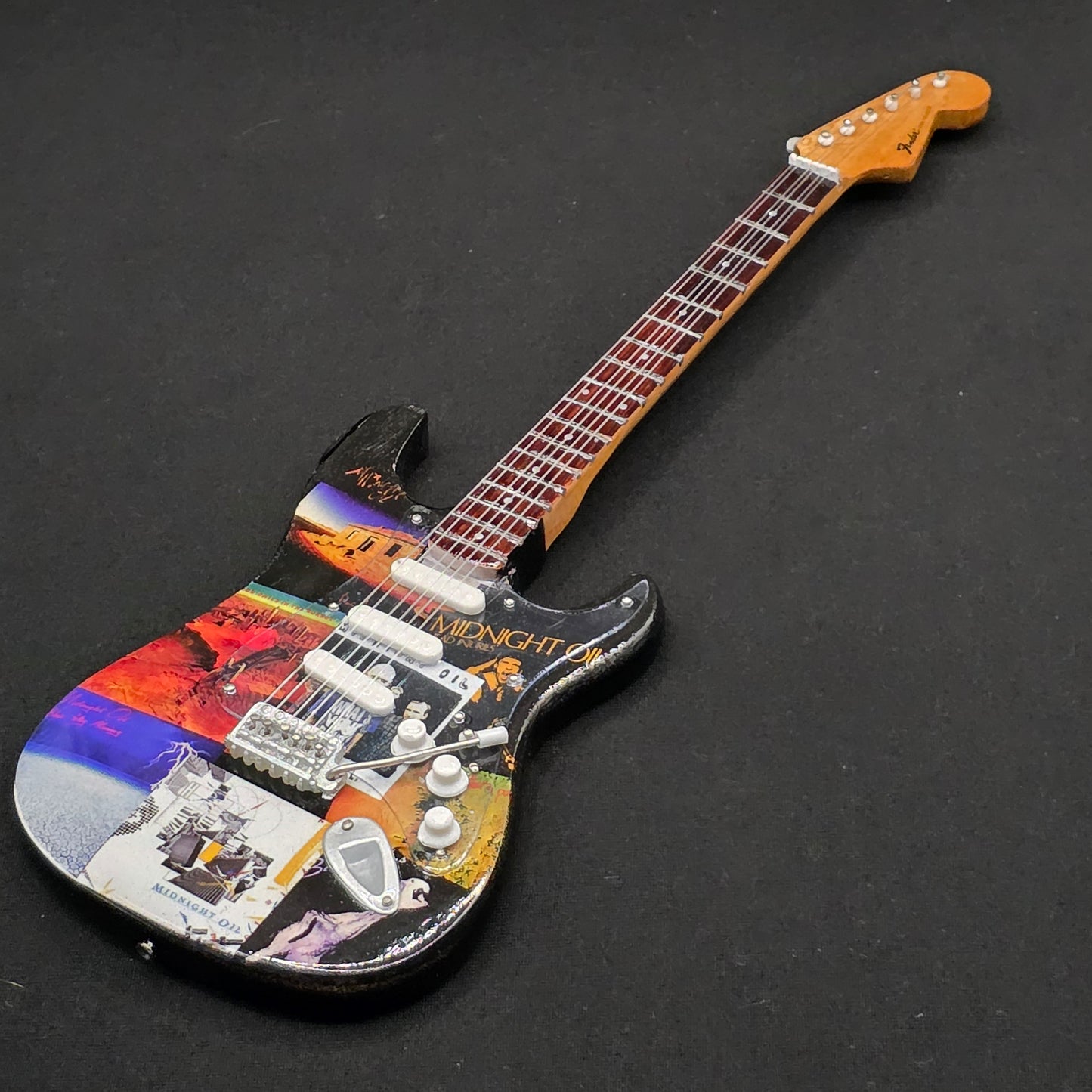 Miniature Guitar - Fender Stratocaster Midnight Oil - Model Guitar Inc Stand