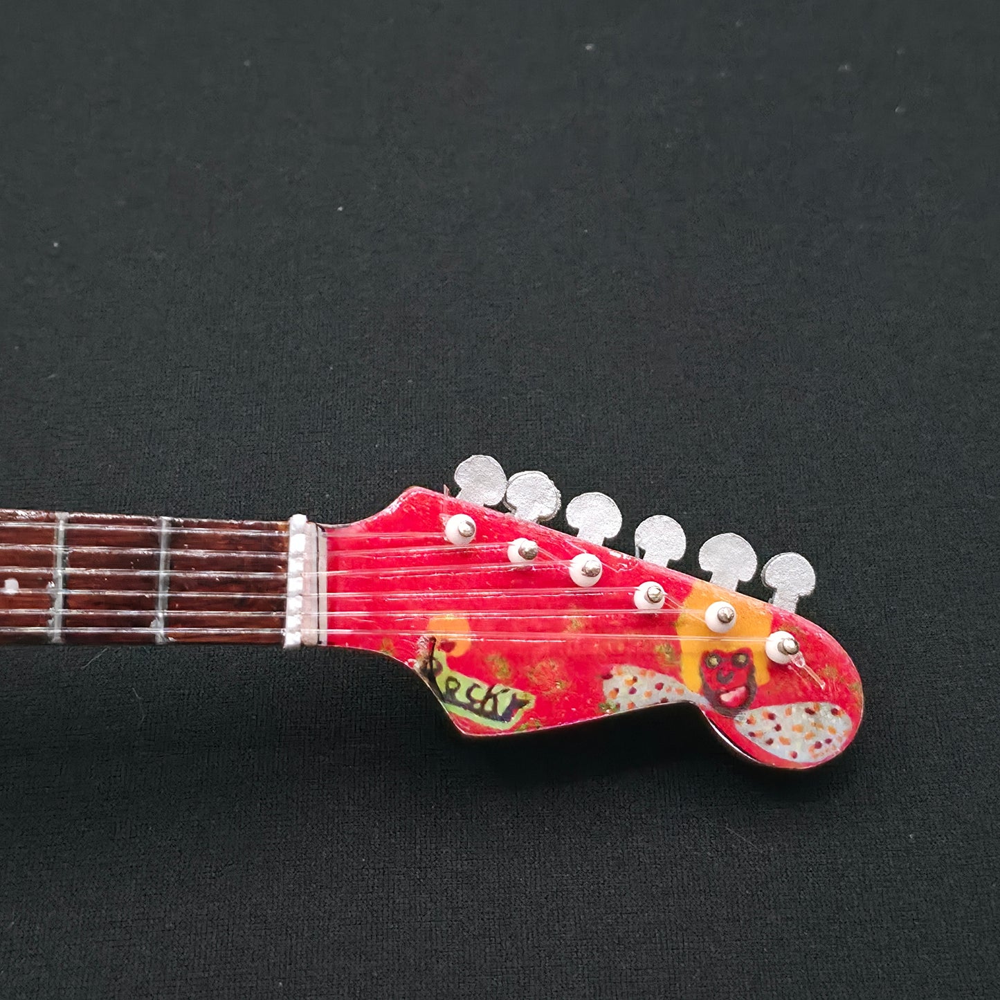 Miniature Guitar - George Harrison Beatles - Rocky Strat Stratocaster - Model Guitar Inc Stand