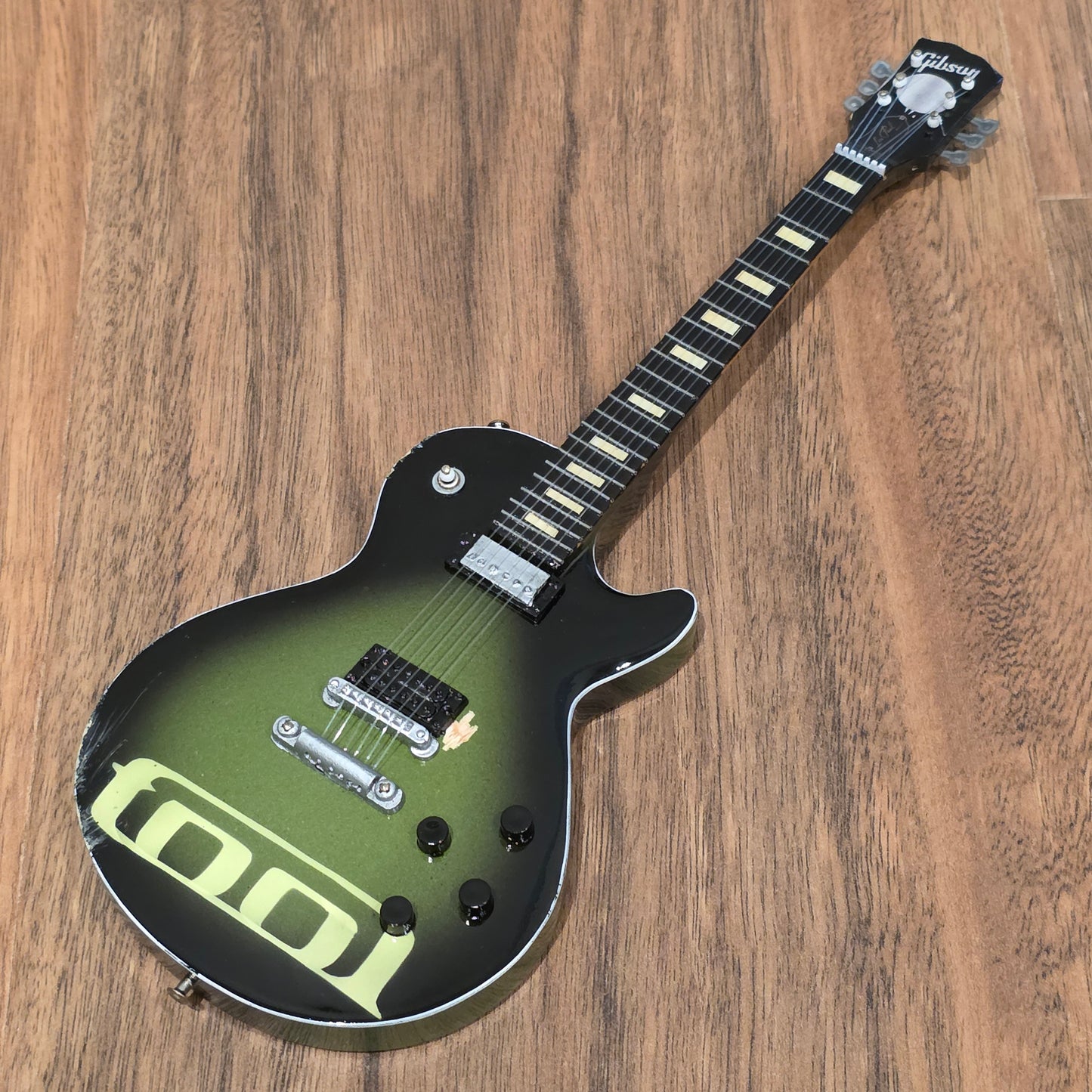Miniature Guitar - TOOL Gibson Les Paul Roadworn - Model Guitar Inc Stand