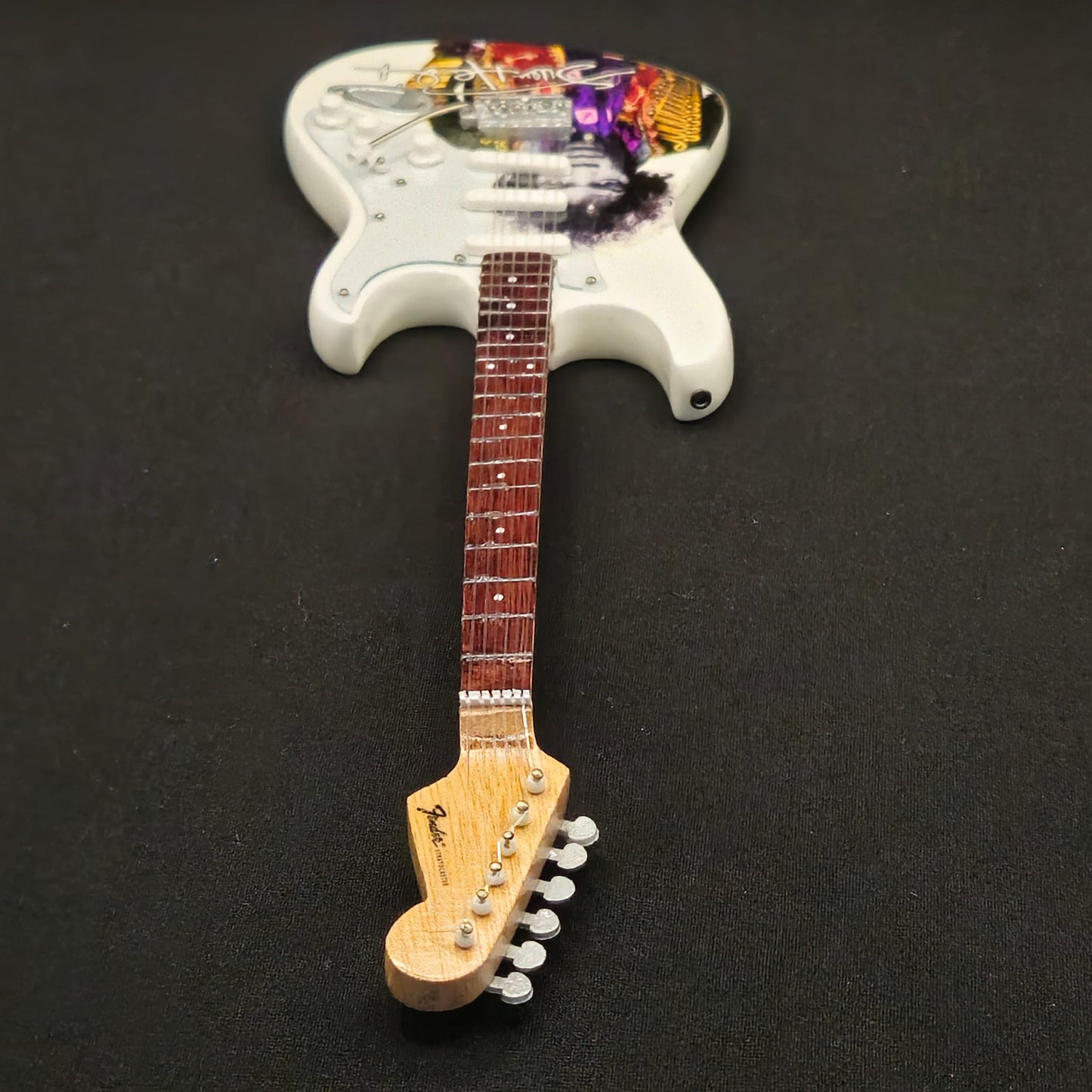 Miniature Guitar - Jimi Hendrix White Fender Stratocaster - Model Guitar Inc Stand