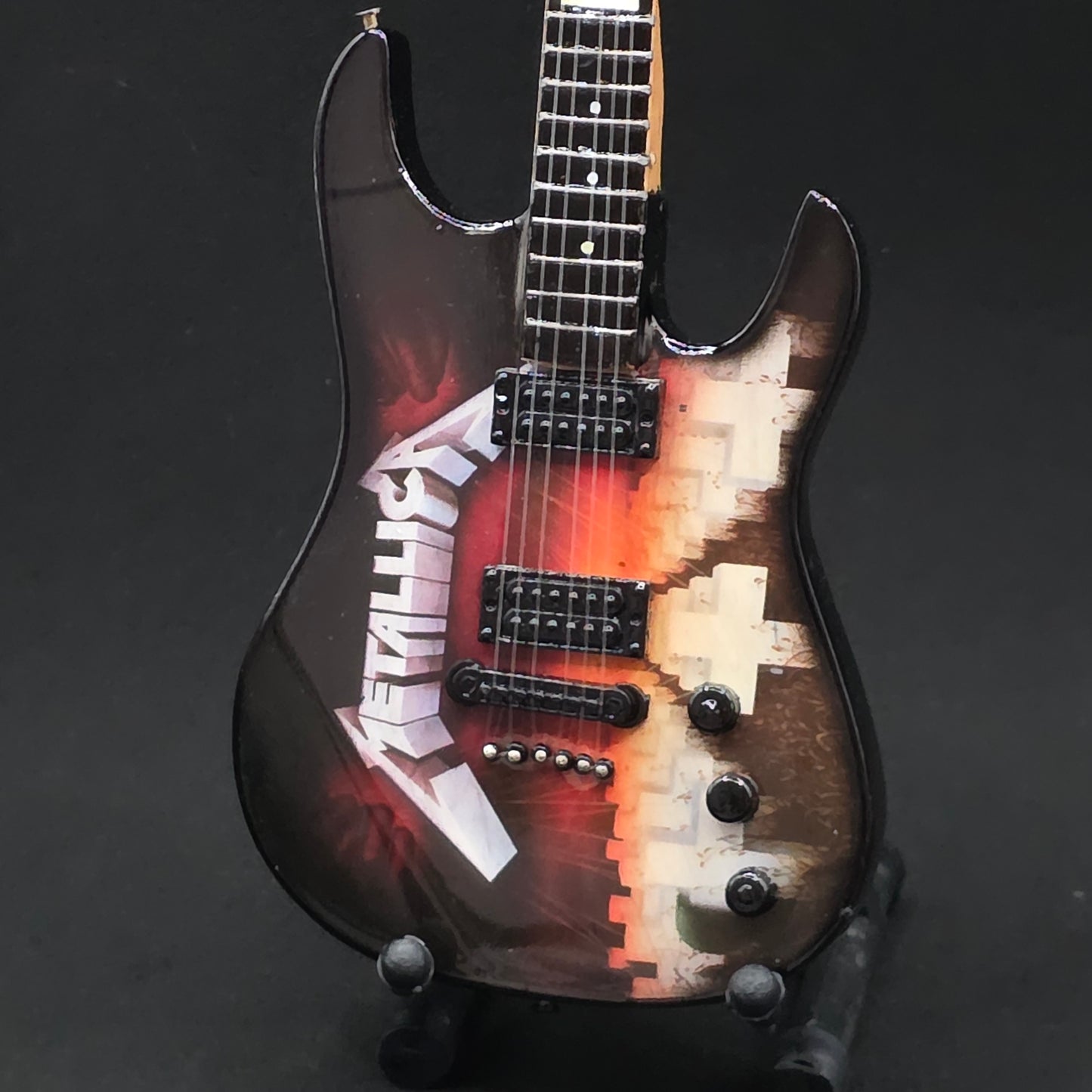 Miniature Guitar - Metallica Master Of Puppets ESP LTD - Model Guitar Inc Stand