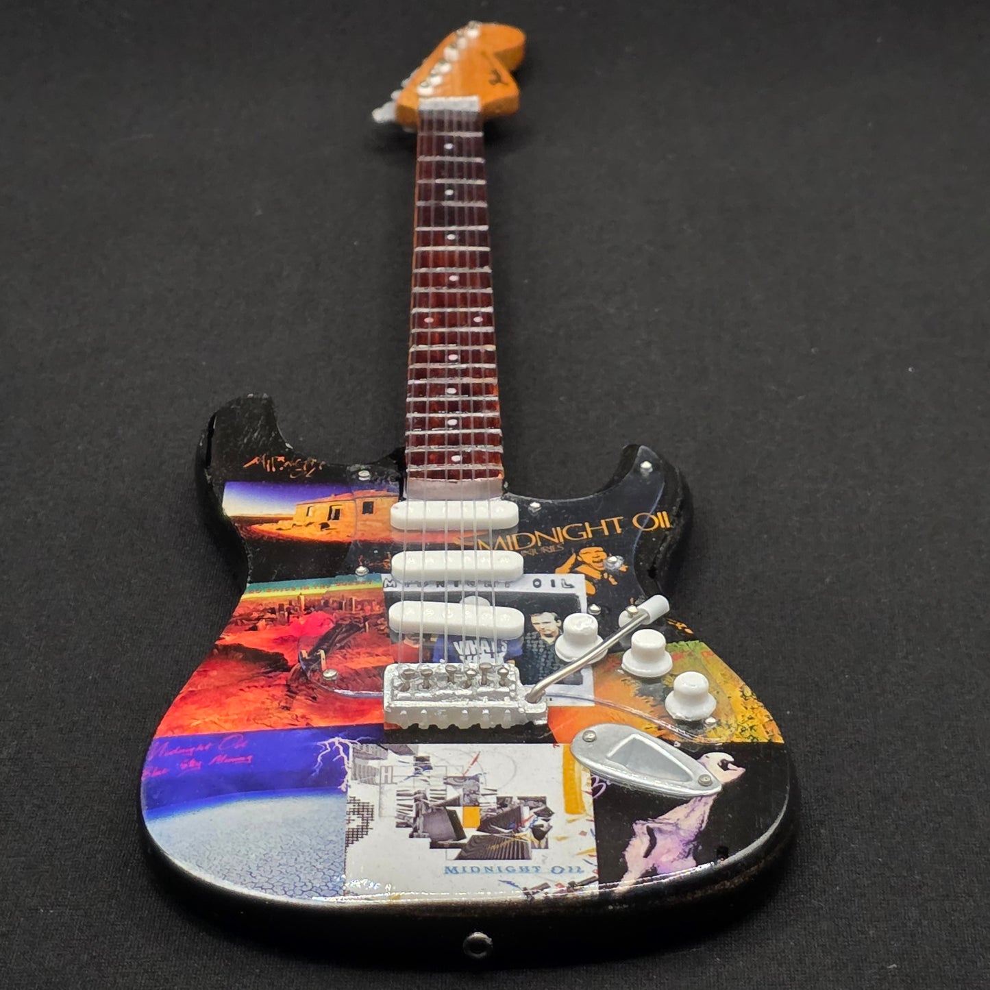 Miniature Guitar - Fender Stratocaster Midnight Oil - Model Guitar Inc Stand