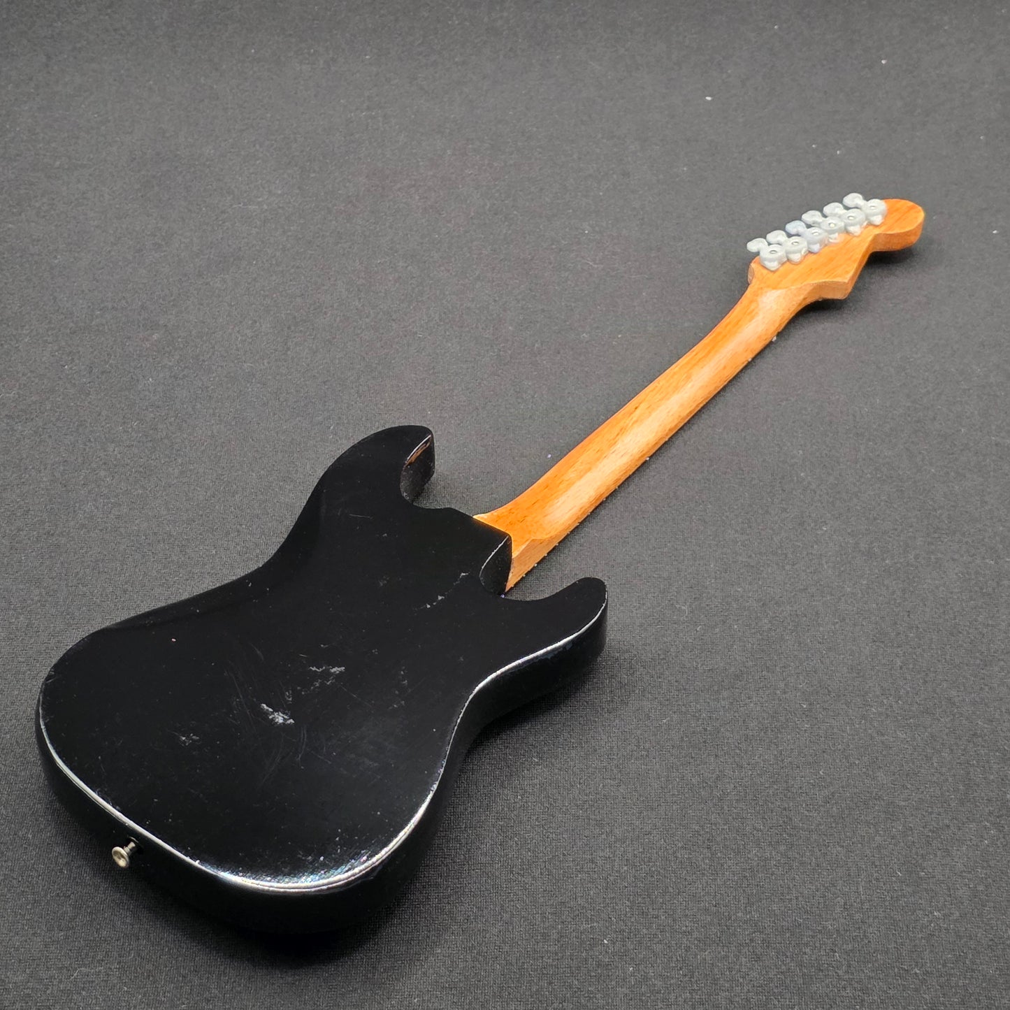 Miniature Guitar - Nirvana Kurt Cobain Vandalism Black Stratocaster - Model Guitar Inc Stand