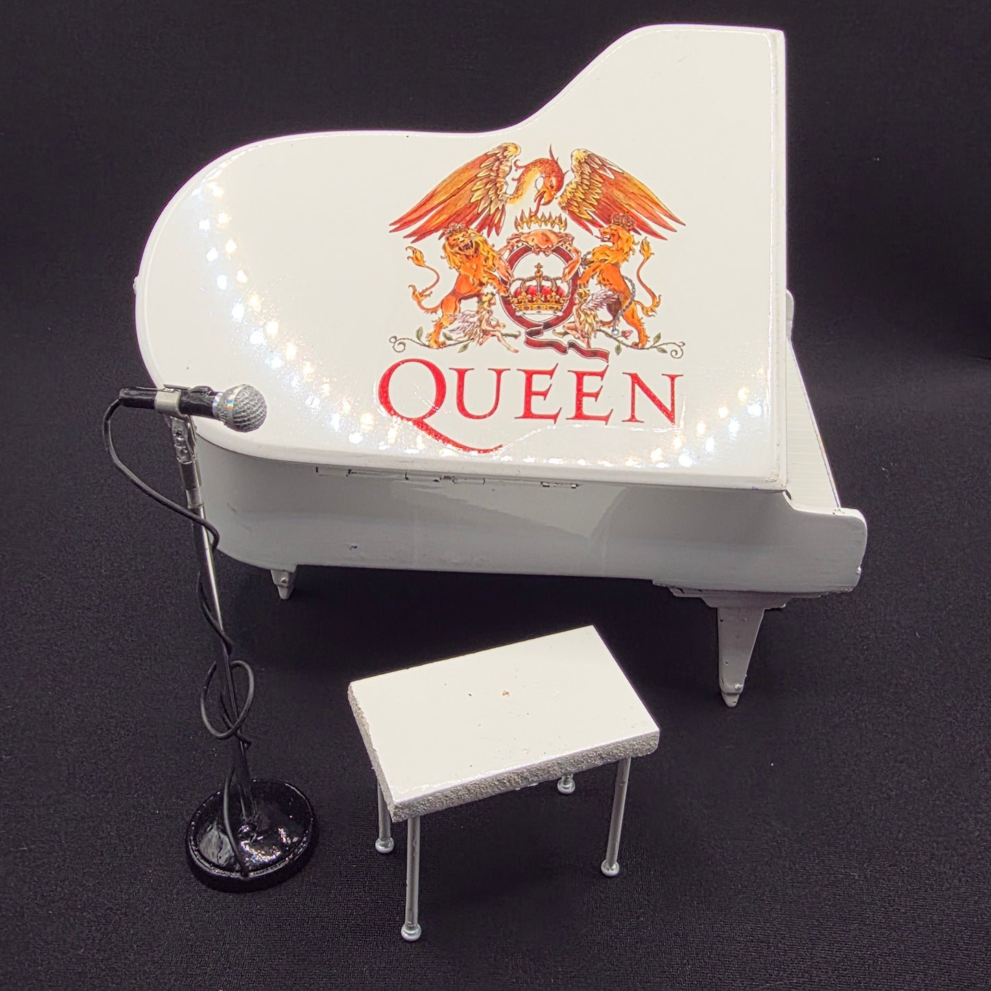 Miniature Piano - Queen White Grand +Stool / Microphone/Stand