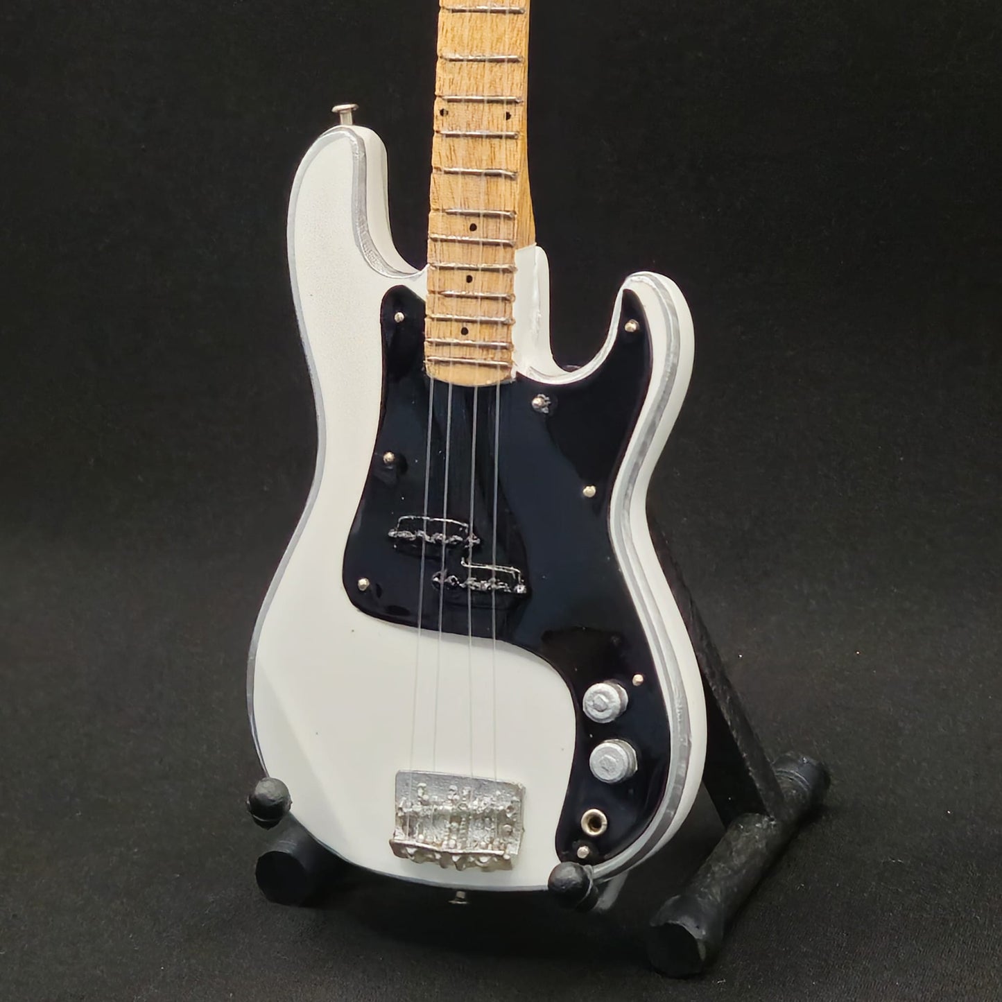 Miniature Guitar - Silver Fender Precision Bass P BASS  - Model Guitar Inc Stand