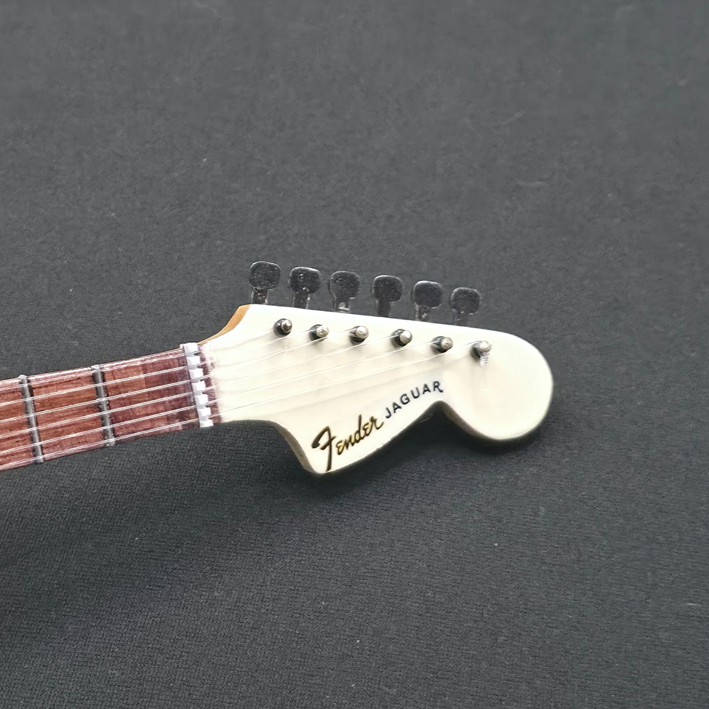 Miniature Guitar - Fender Jaguar White - Model Guitar Inc Stand