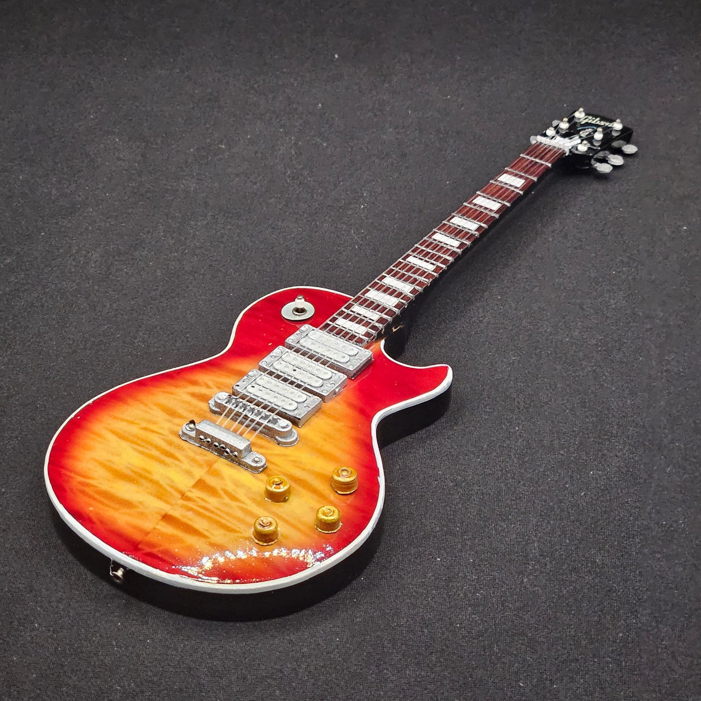 Miniature Guitar - KISS Ace Frehley Gibson Les Paul Custom Sunburst - Model Guitar Inc Stand