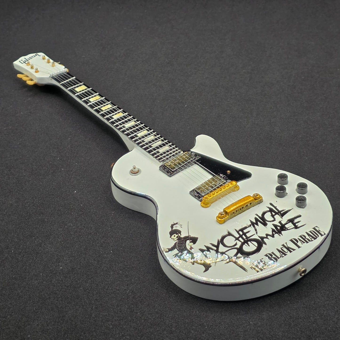 Miniature Guitar - My Chemical Romance The Black Parade MCR White Les Paul - Model Guitar Inc Stand