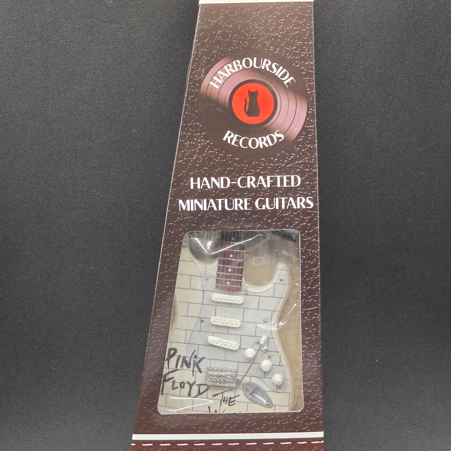 Miniature Guitar - Pink Floyd The Wall Fender Stratocaster - Model Guitar Inc Stand