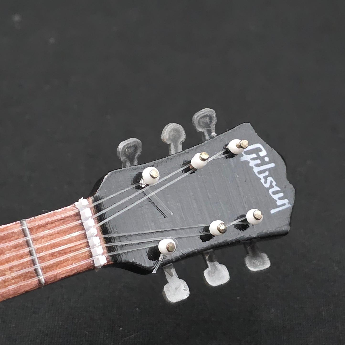 Miniature Guitar - Gibson Les Paul Sunburst - Model Guitar Inc Stand