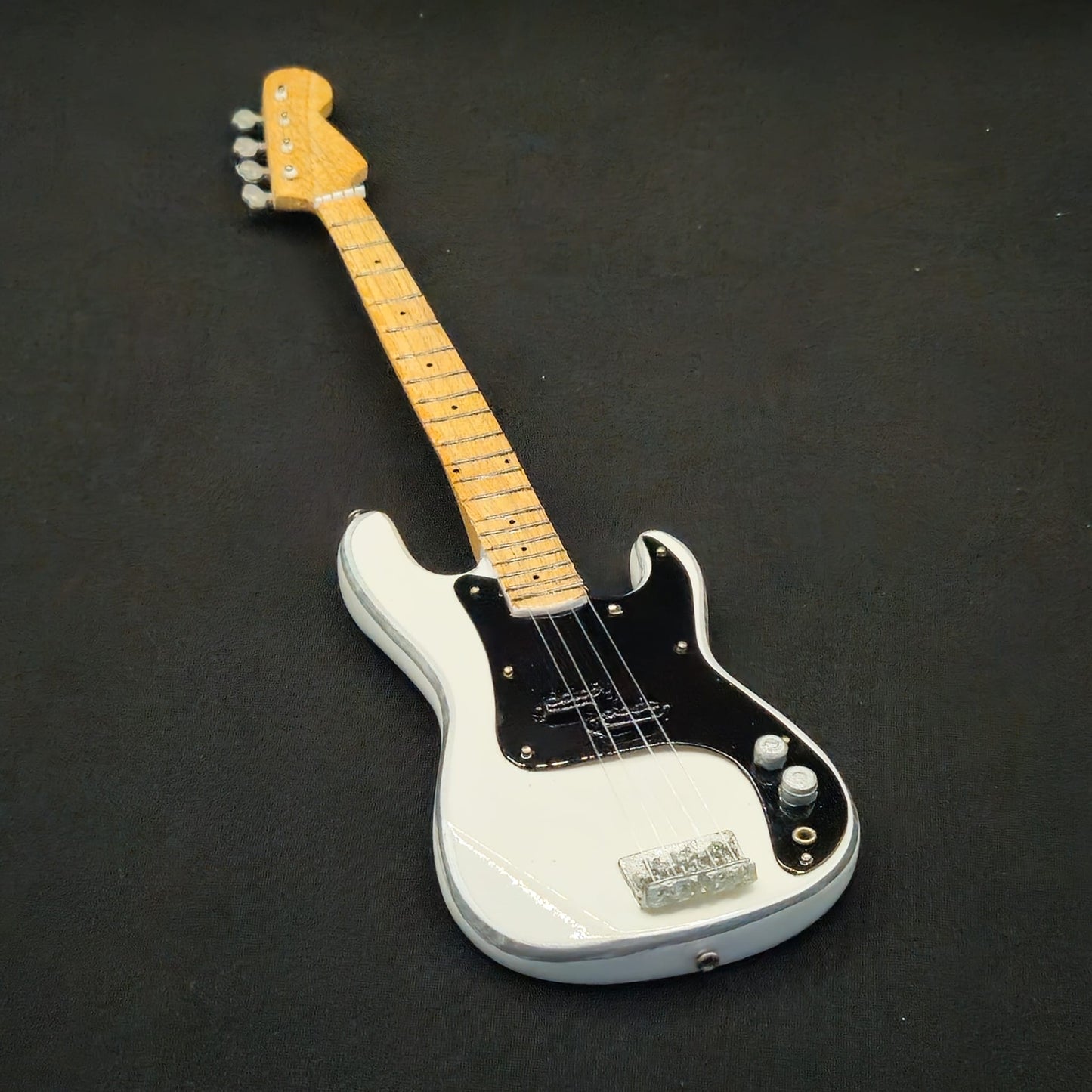 Miniature Guitar - Silver Fender Precision Bass P BASS  - Model Guitar Inc Stand