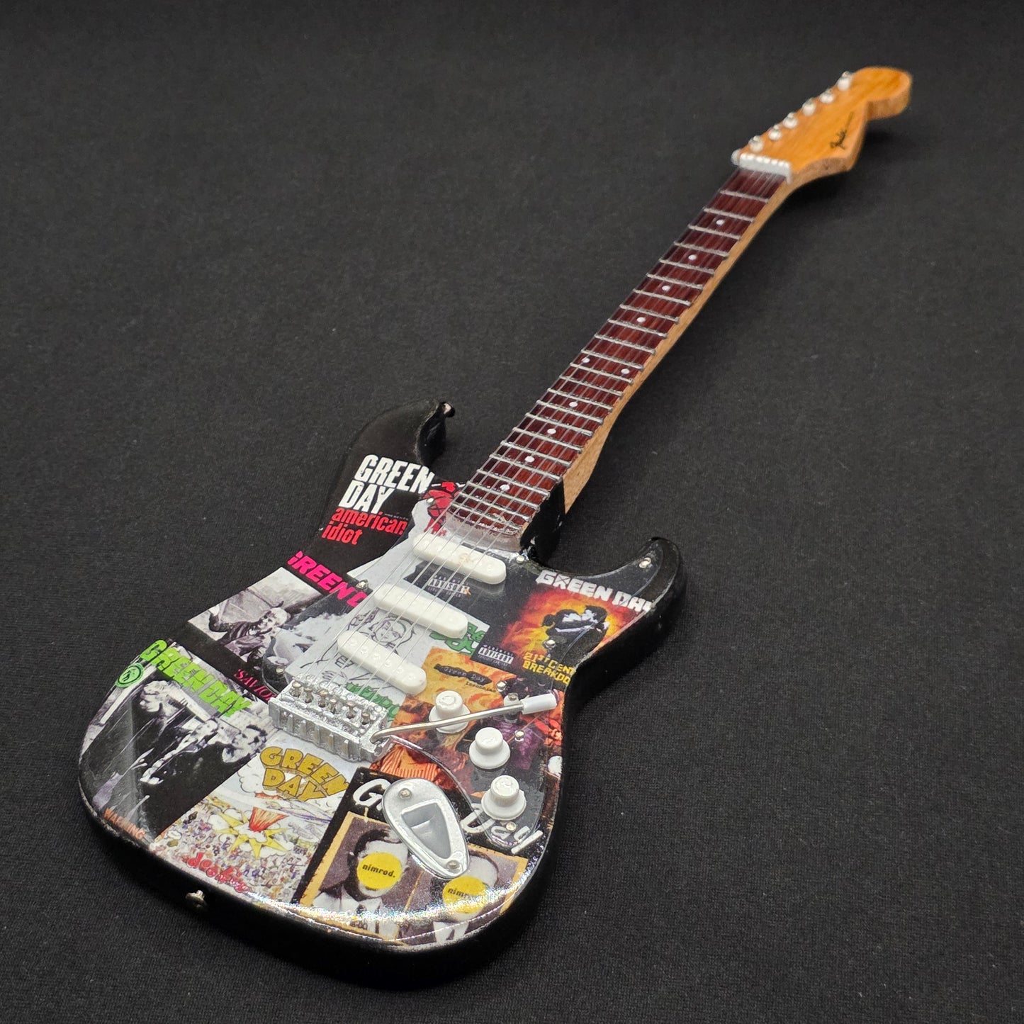 Miniature Guitar - Greenday Green Day Album Covers Fender Stratocaster- Model Guitar Inc Stand