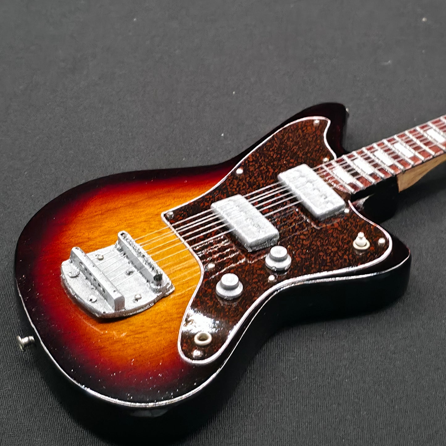 Miniature Guitar - Fender Jazzmaster Sunburst  - Model Guitar Inc Stand