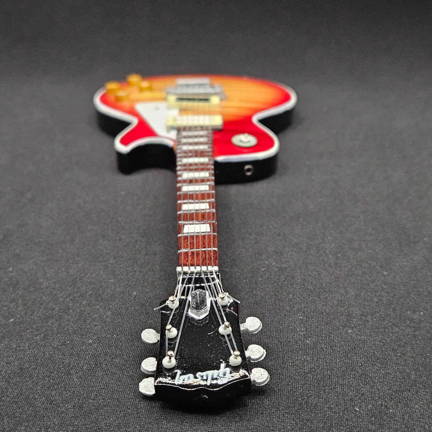 Miniature Guitar - Gibson Les Paul - Model Guitar Inc Stand