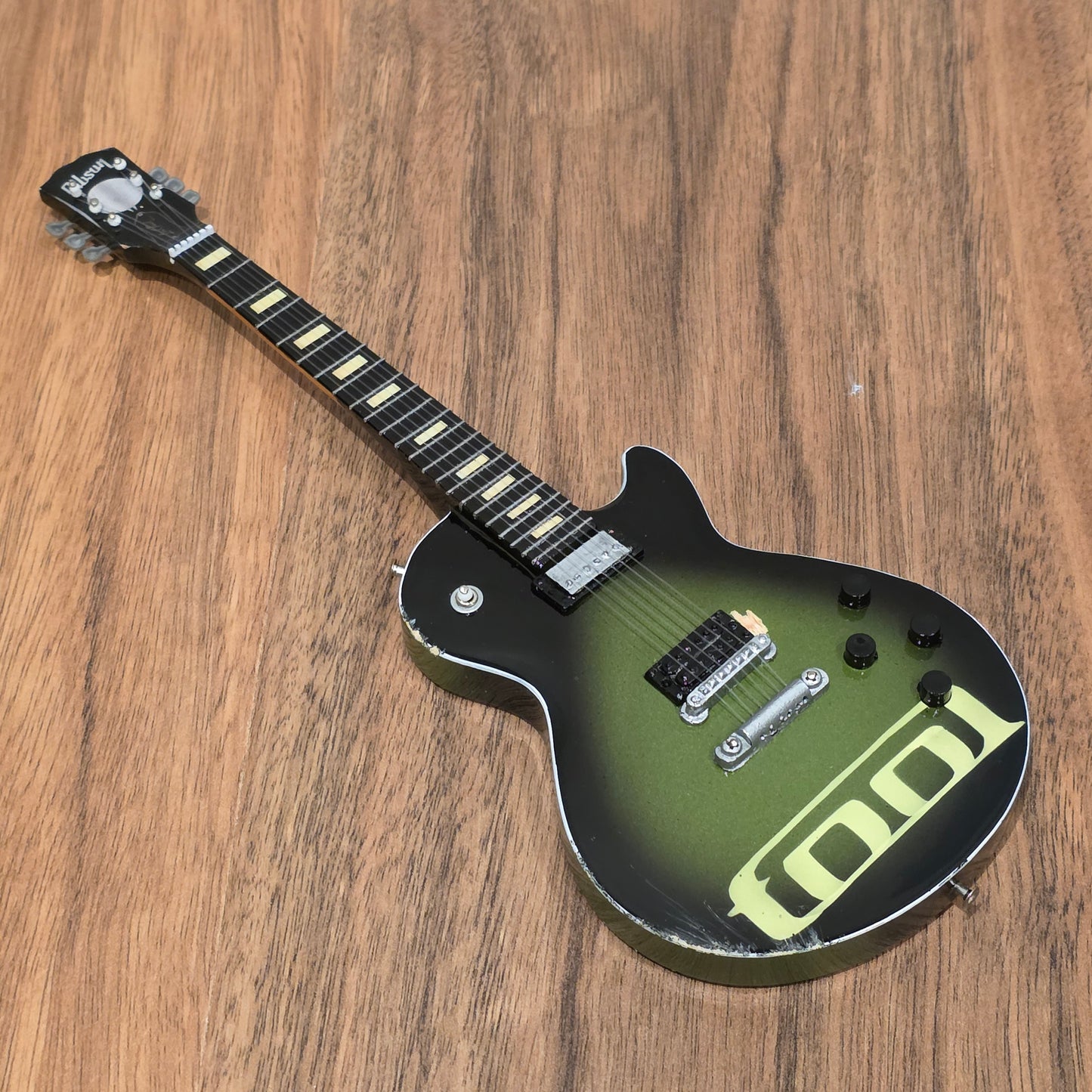 Miniature Guitar - TOOL Gibson Les Paul Roadworn - Model Guitar Inc Stand
